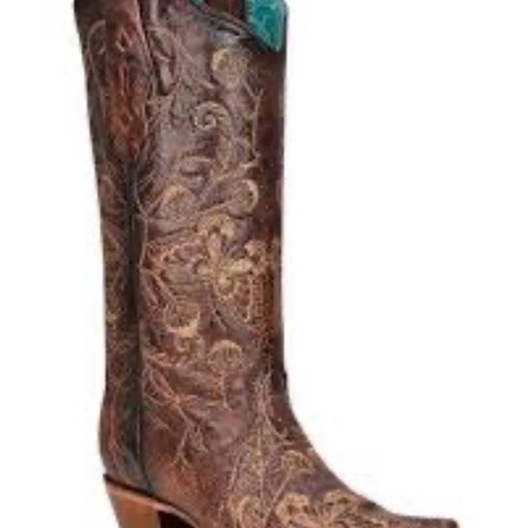 Corral Brown Heeled Boots with Intricate Embossed Design - Picture 2 of 10